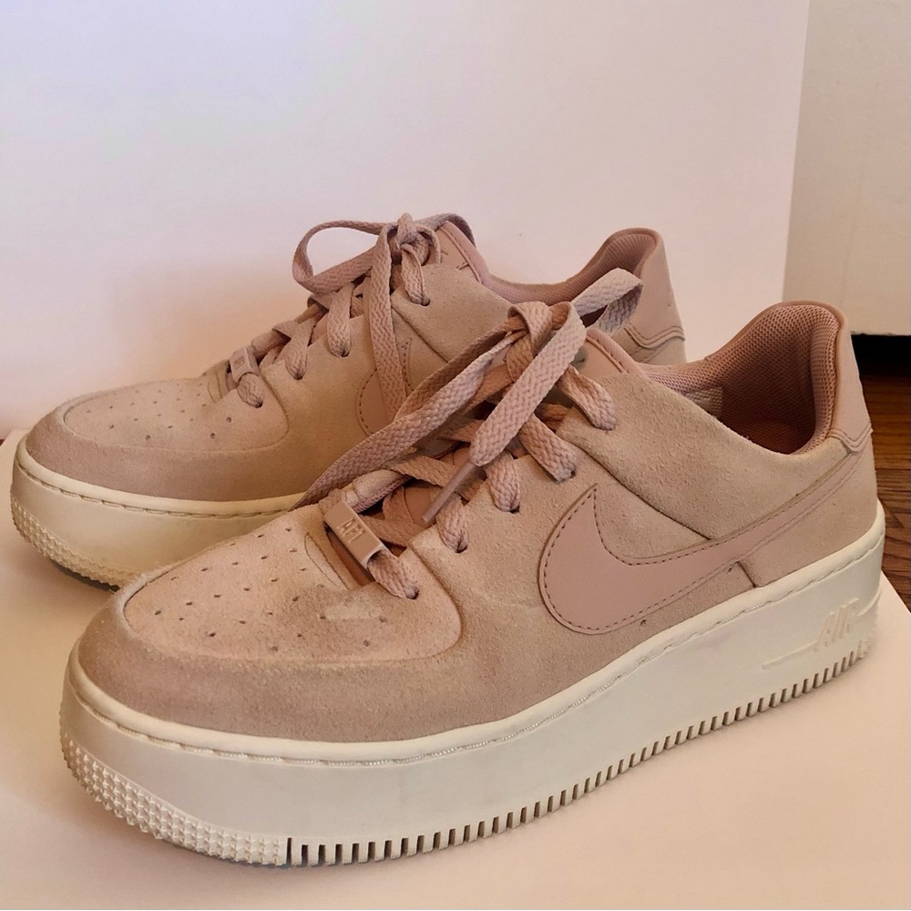 Nike Air Force 1 - Light Pink Suede